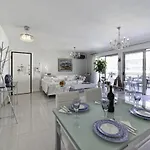 Luxury Stella *